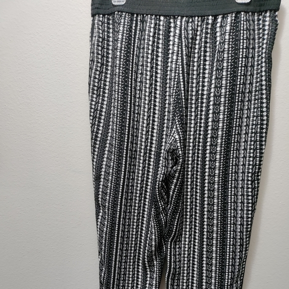 Kenneth Cole Brody Pants women's size Large - Picture 2 of 4
